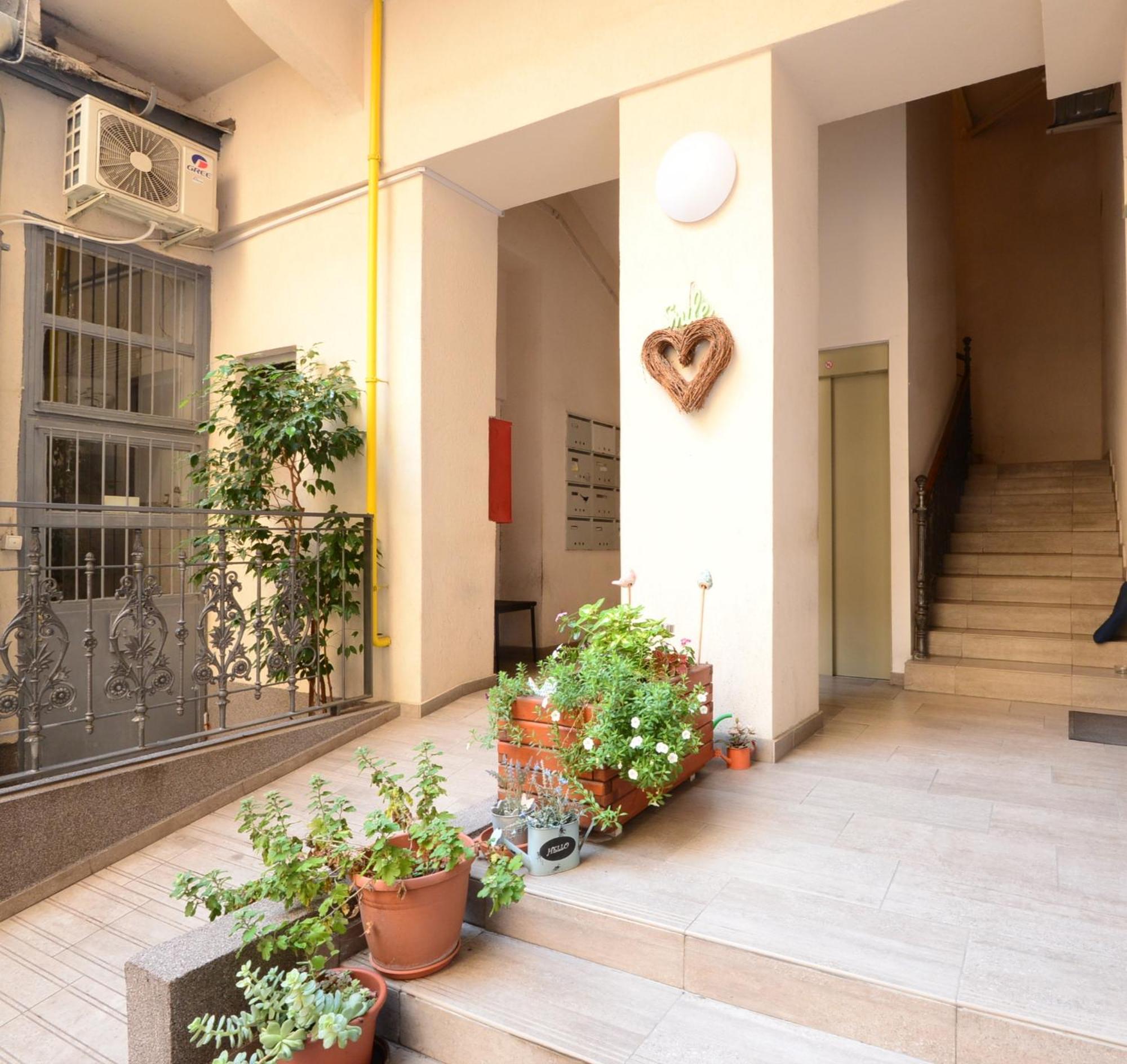 Your Place Apartman บูดาเปสต์ ภายนอก รูปภาพ